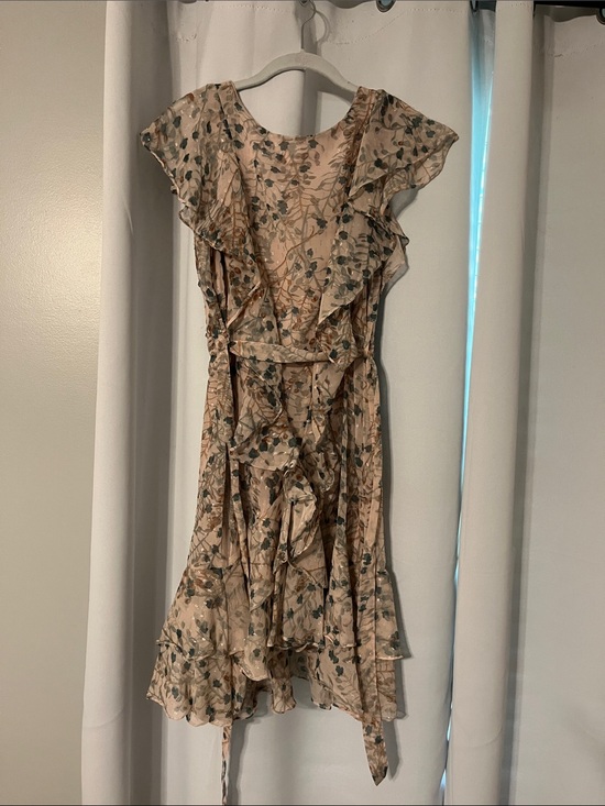 Chelsea & Violet Dresses & Skirts - Chelsea & Violet Cream Floral Ruffle Midi Dress